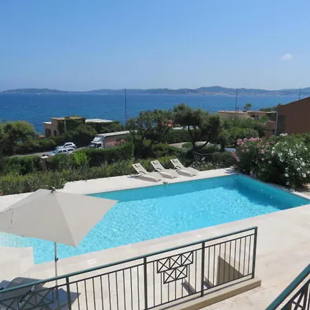 5 Pieces Et Appart. 2 Pieces Clim., Piscine Privee, Pour 10-12 Pers., Vue Villa