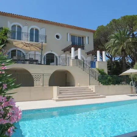 Villa 5 Pieces Et Appart. 2 Pieces Clim., Piscine Privee, Pour 10-12 Pers., Vue Sainte-Maxime